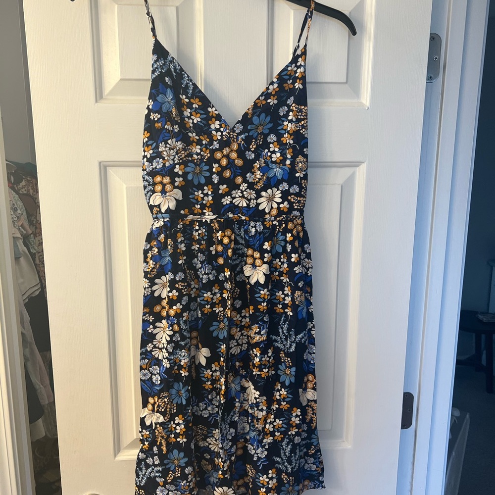 NEW - Spaghetti Strapped Summer Floral Dress
